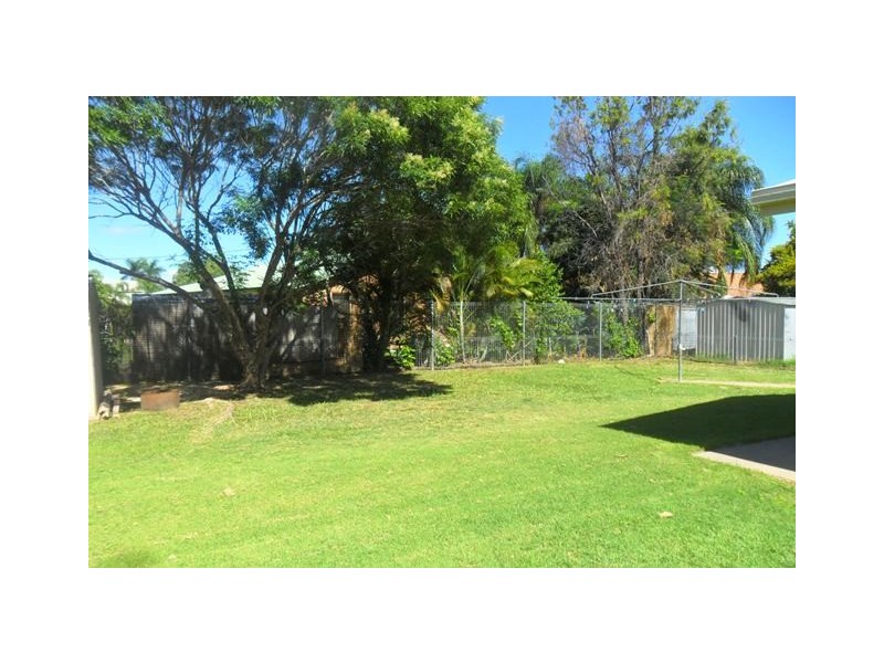 72 Park Avenue, Emerald QLD 4720