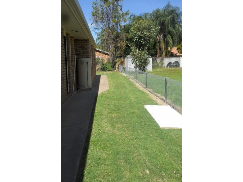 72 Park Avenue, Emerald QLD 4720