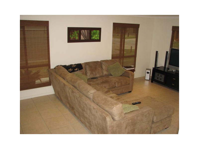 4/66-68 Moody Street ‘Raceviews’, Emerald QLD 4720