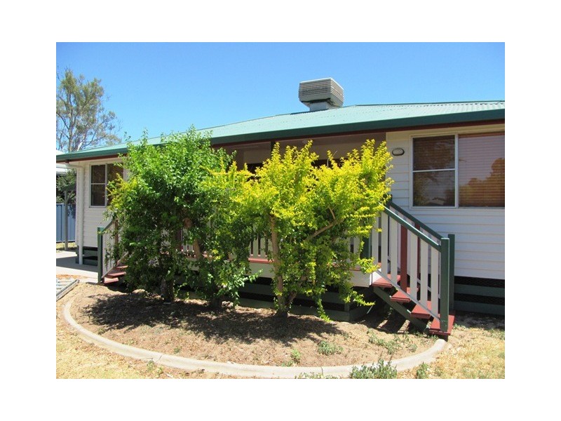 11 Caprice Court, Emerald QLD 4720