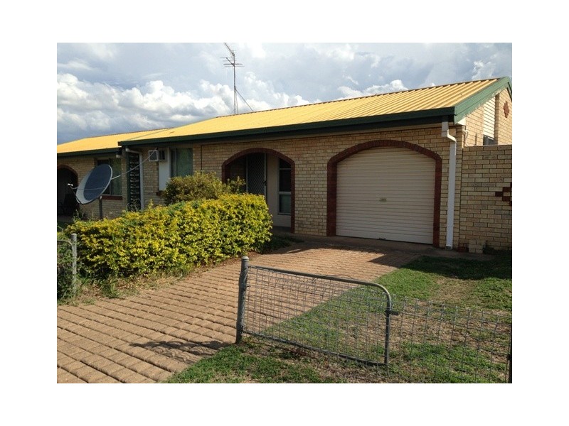 2/24 Opal Street, Emerald QLD 4720