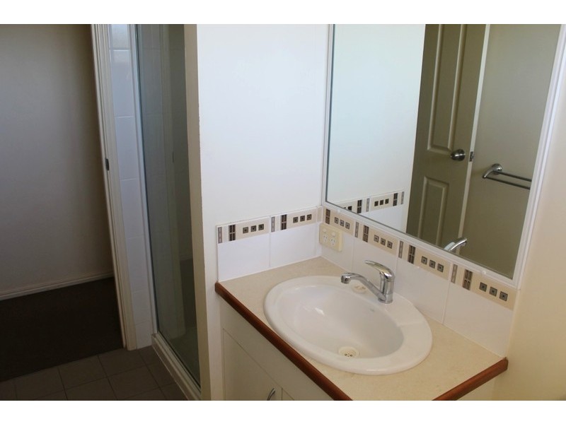 1/60 Park Ave, Emerald QLD 4720