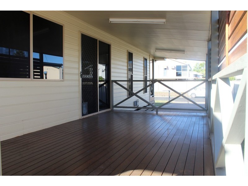 1/60 Park Ave, Emerald QLD 4720