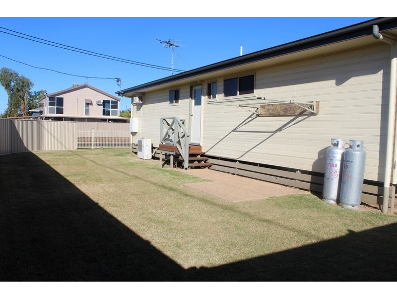 1/60 Park Ave, Emerald QLD 4720