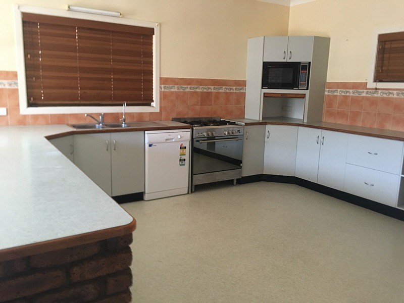 105 Retro Street, Emerald QLD 4720