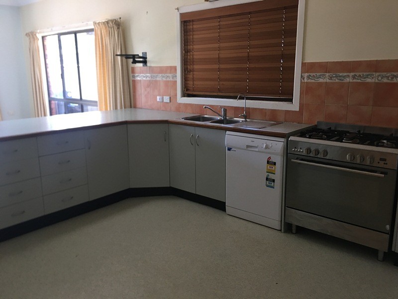 105 Retro Street, Emerald QLD 4720