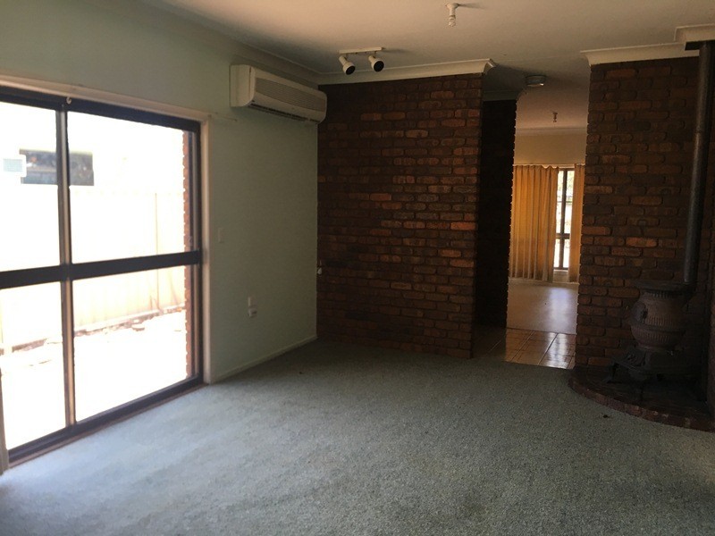 105 Retro Street, Emerald QLD 4720