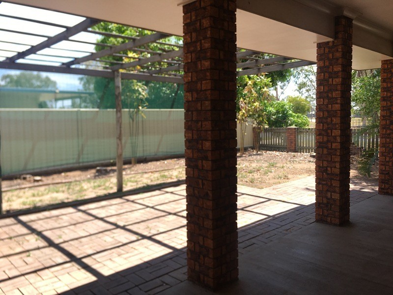 105 Retro Street, Emerald QLD 4720