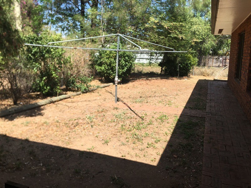 105 Retro Street, Emerald QLD 4720