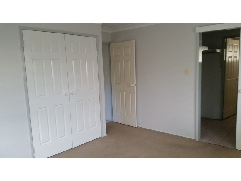 17 Cowan Cres, Emerald QLD 4720