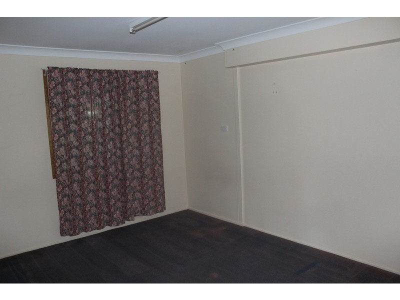 8 Morse Street, Emerald QLD 4720