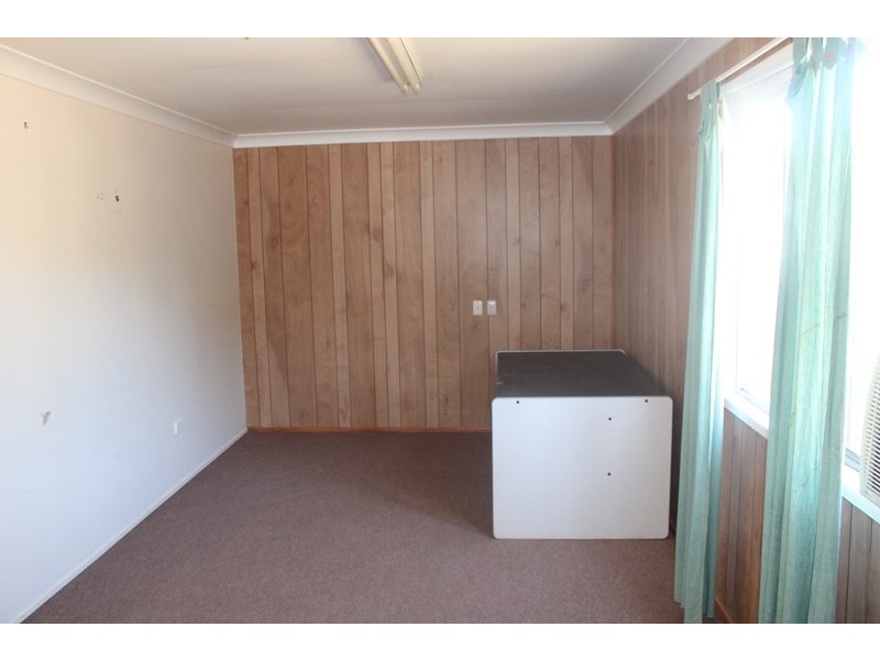 8 Morse Street, Emerald QLD 4720