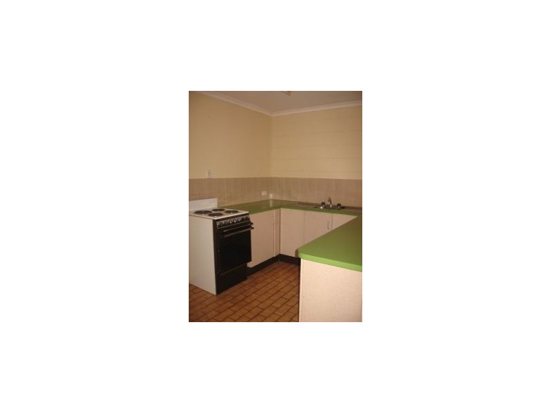 1/14 School Lane, Emerald QLD 4720