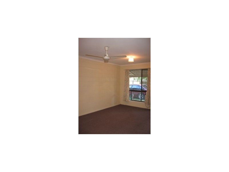 1/14 School Lane, Emerald QLD 4720