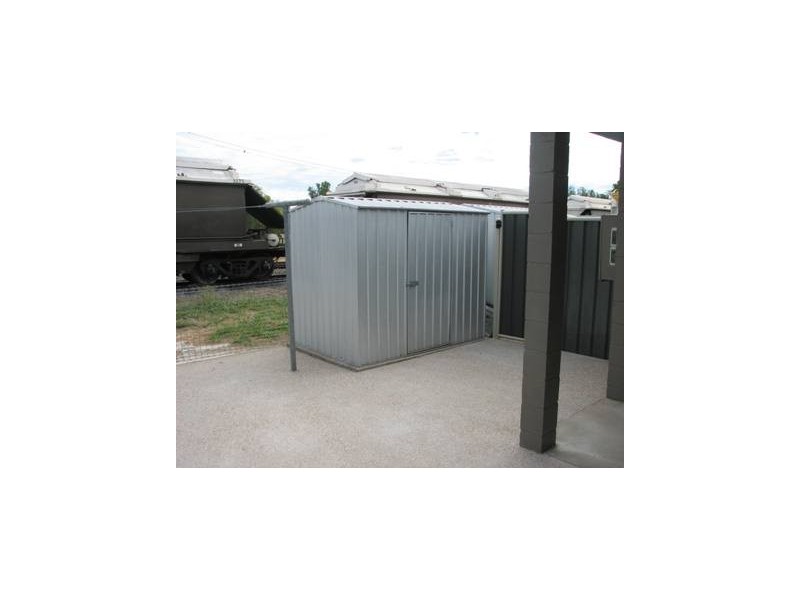 2/15 Baker Street, Emerald QLD 4720