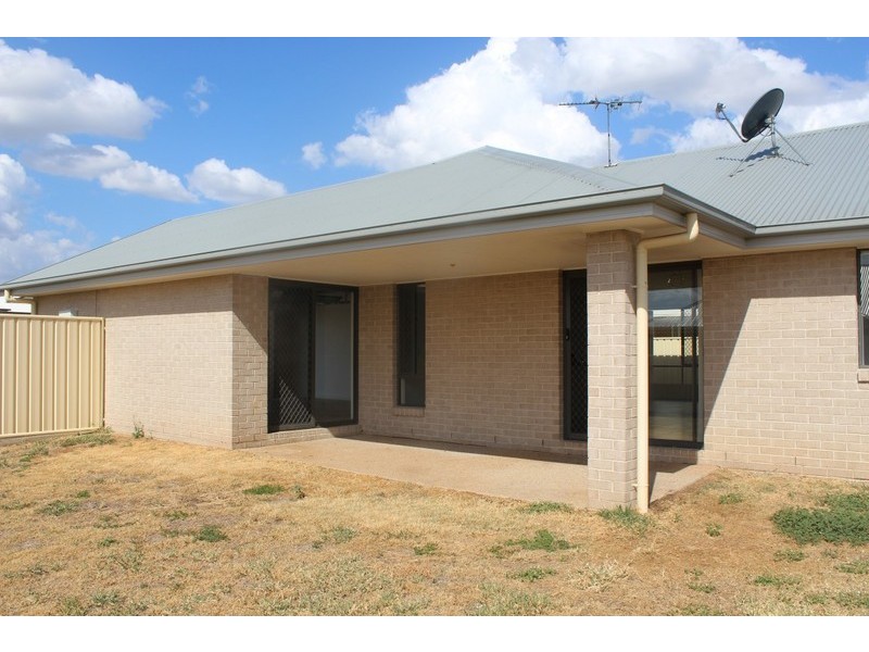 9 Scenic Drive (Riverview Estate), Emerald QLD 4720