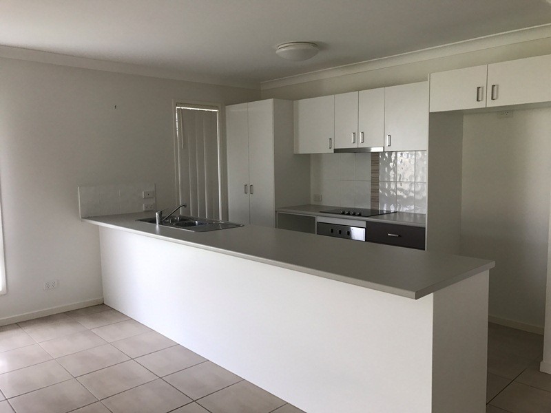 19 Scenic Drive, Emerald QLD 4720