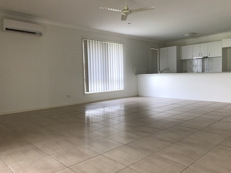 19 Scenic Drive, Emerald QLD 4720