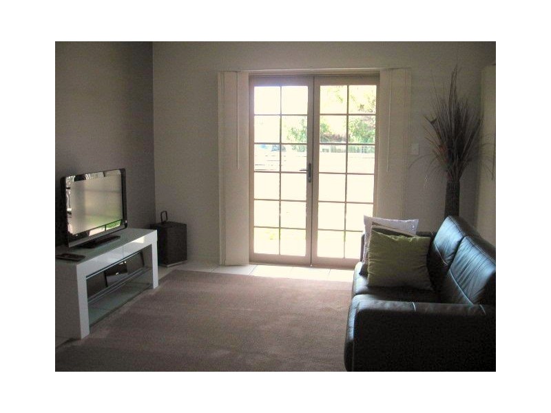 2/10 Retro Street, Emerald QLD 4720