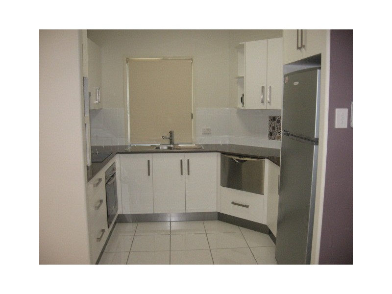 4/10 Retro Street, Emerald QLD 4720