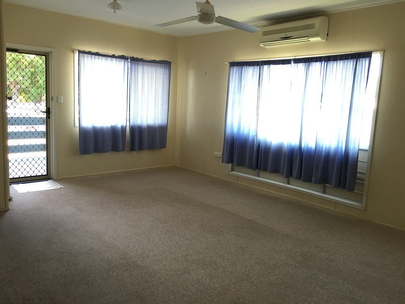 30 Pryor Place, Emerald QLD 4720