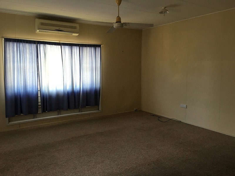 30 Pryor Place, Emerald QLD 4720