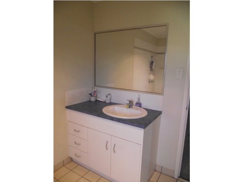 1/32 Gene Street, Emerald QLD 4720