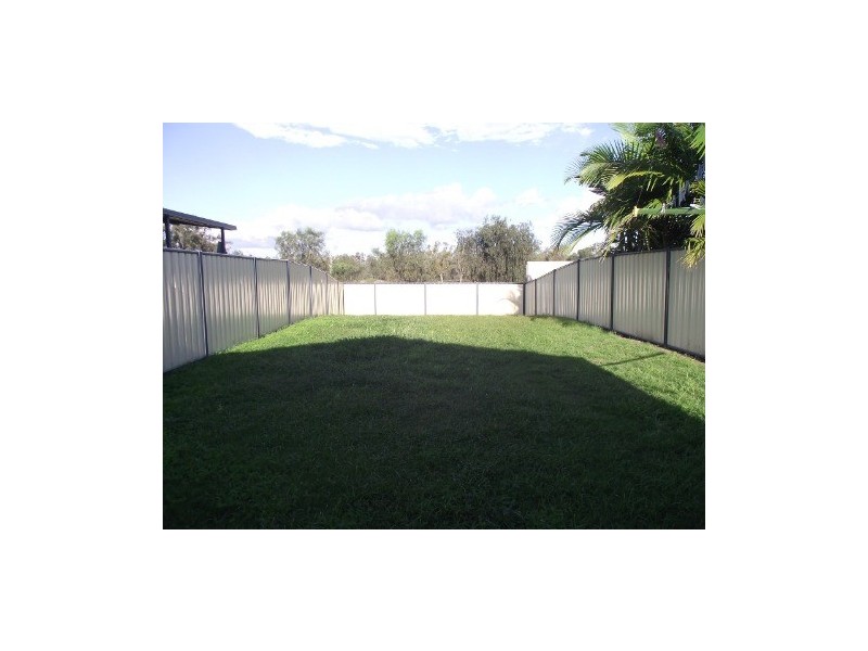 1/32 Gene Street, Emerald QLD 4720