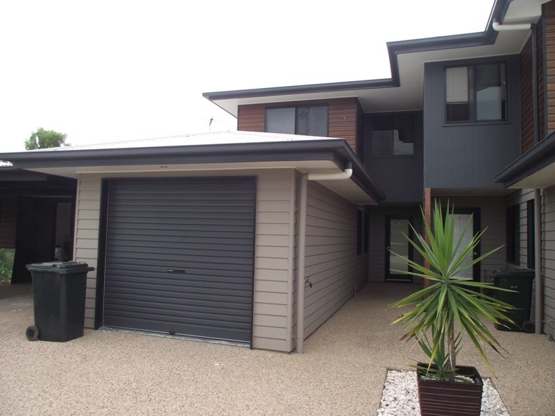 2/70 Long Street, Emerald QLD 4720