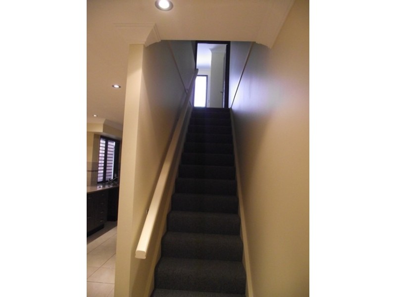 2/70 Long Street, Emerald QLD 4720