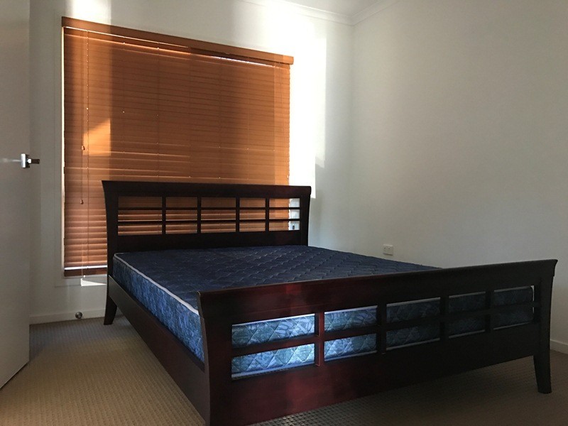 1/68 Church Lane, Emerald QLD 4720