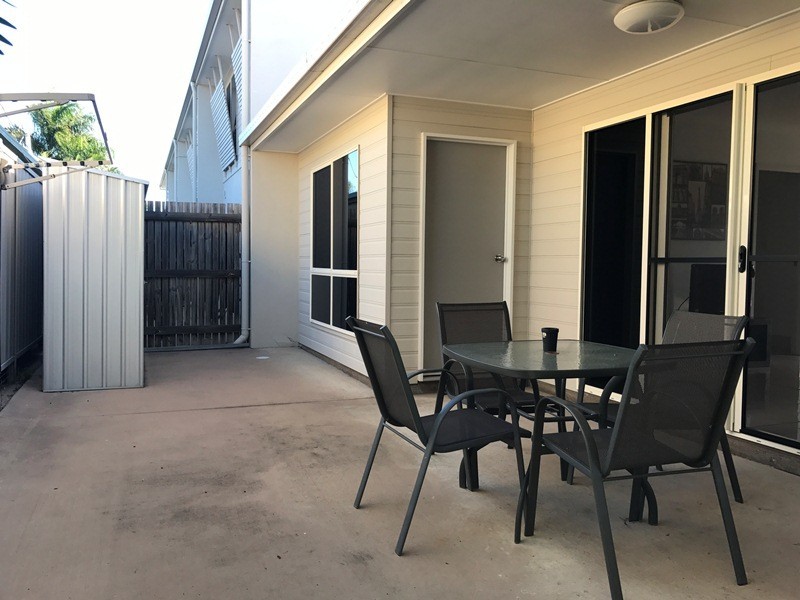 1/68 Church Lane, Emerald QLD 4720