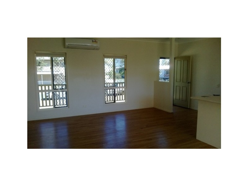 13 Roxburgh Street, Capella QLD 4723