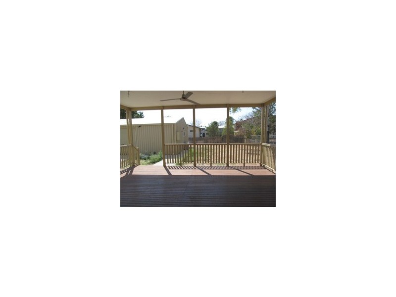 13 Roxburgh Street, Capella QLD 4723