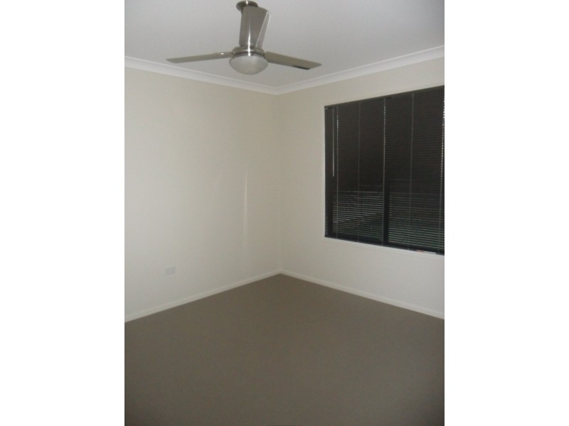 8 Scenic Drive, Emerald QLD 4720