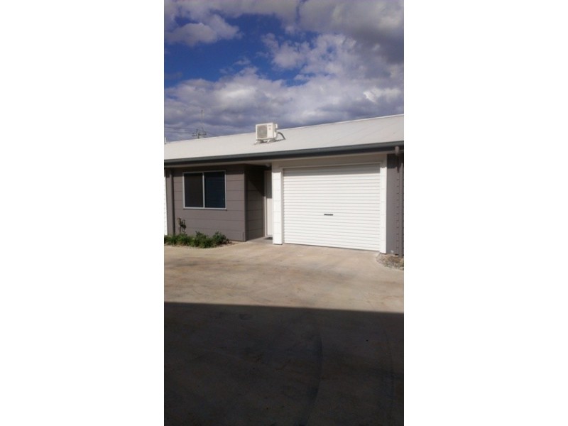 5 “Willowrise” Roberts Street, Emerald QLD 4720