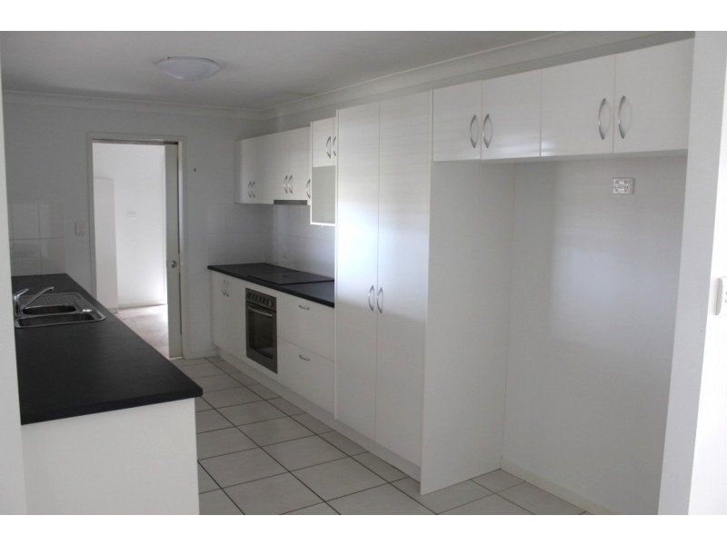 51 Mayfair Drive, Emerald QLD 4720