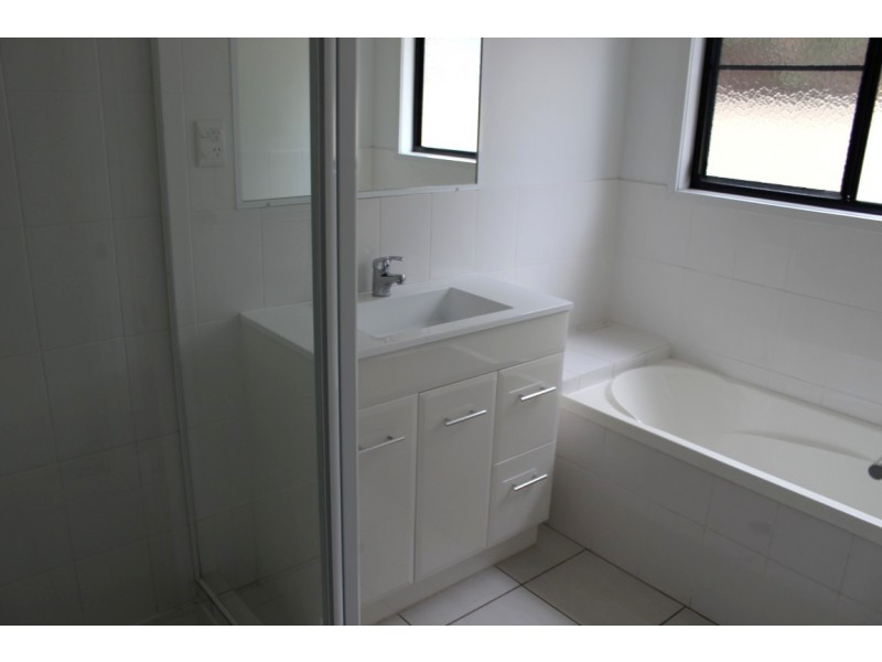 51 Mayfair Drive, Emerald QLD 4720