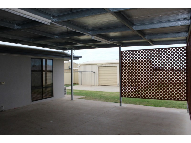 51 Mayfair Drive, Emerald QLD 4720