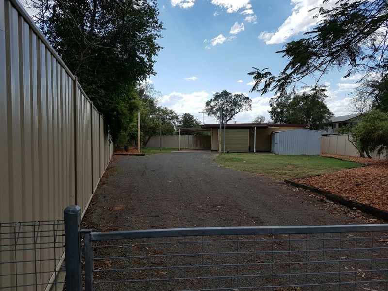 1/3 Suncross Place, Emerald QLD 4720