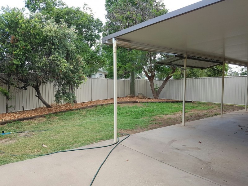 1/3 Suncross Place, Emerald QLD 4720