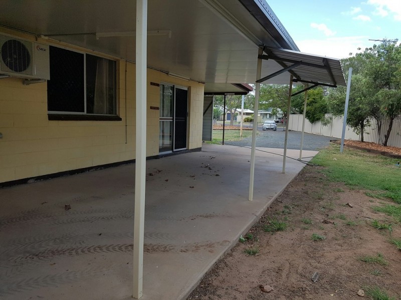 1/3 Suncross Place, Emerald QLD 4720