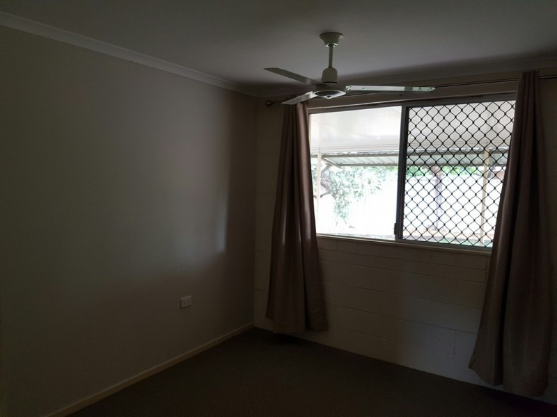 1/3 Suncross Place, Emerald QLD 4720