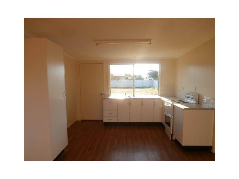 2/97 Anakie Street, Emerald QLD 4720
