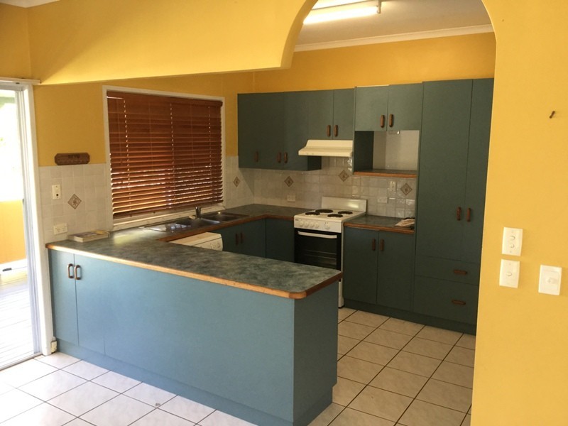 10 Saffola Place, Emerald QLD 4720