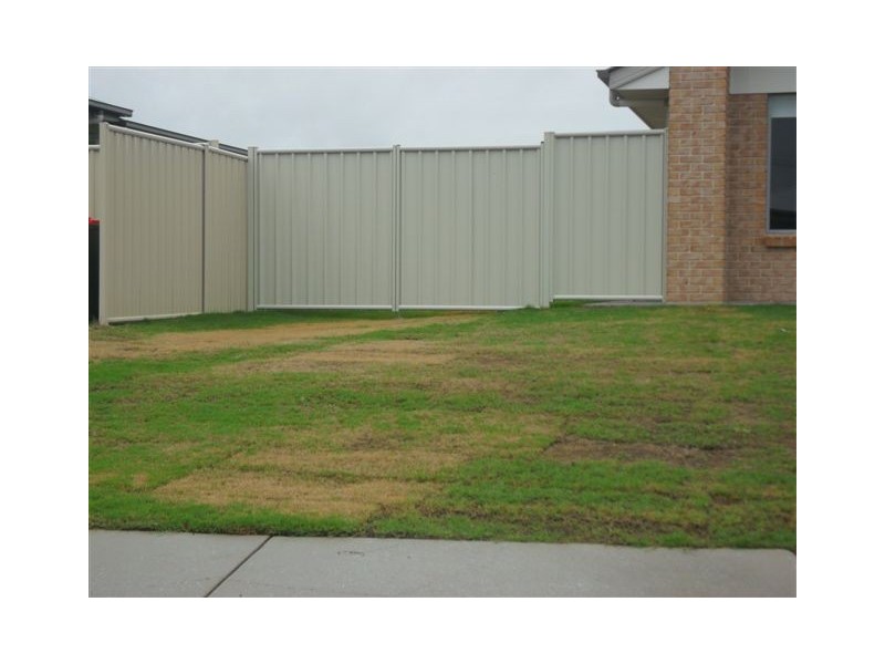 16 Newman Drive, Emerald QLD 4720