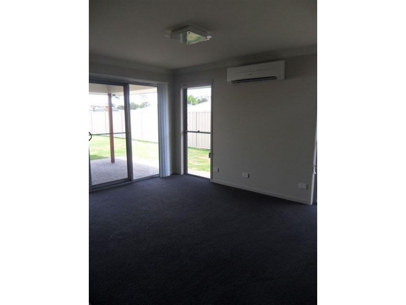 16 Newman Drive, Emerald QLD 4720