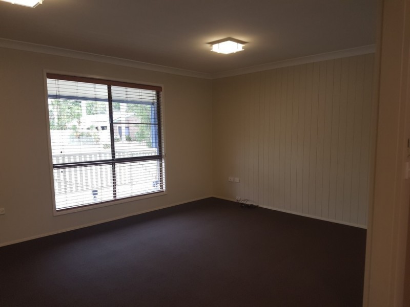 11 Morse Street, Emerald QLD 4720