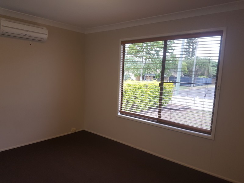 11 Morse Street, Emerald QLD 4720