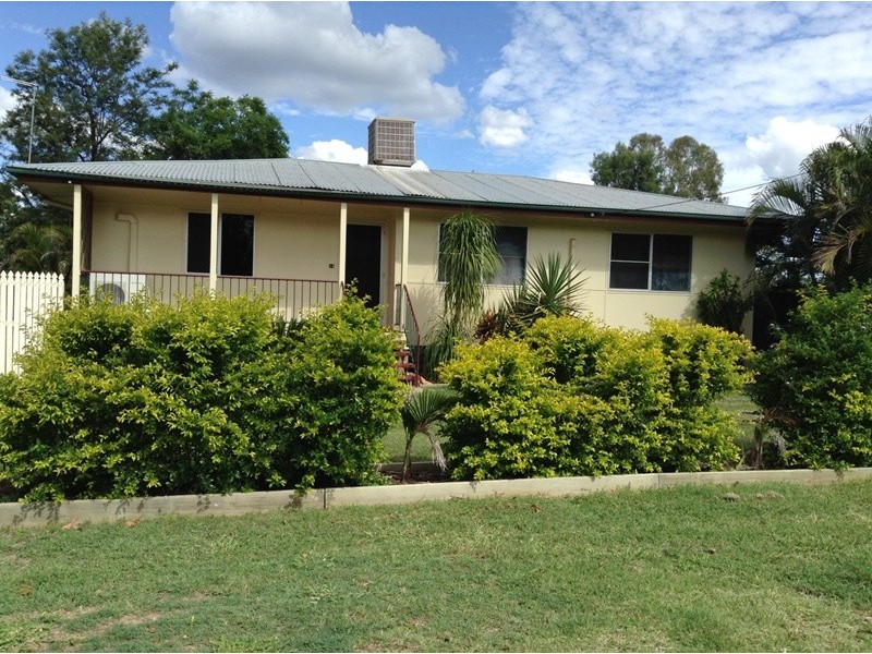14 Diamond Ave, Emerald QLD 4720